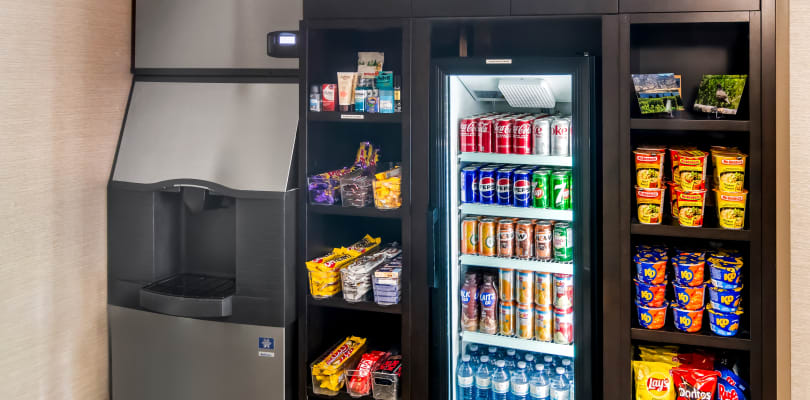 Market Area and Ice Machine at the Best Western PLUS Osoyoos Hotel & Suites